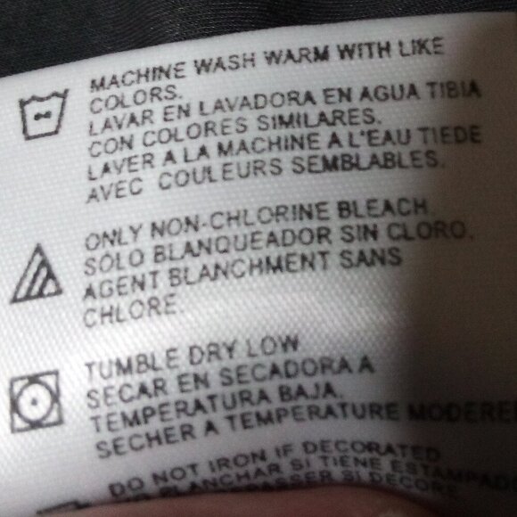 Vintage Alaska Polar Bears Graphic T-Shirt - Picture 5 of 7